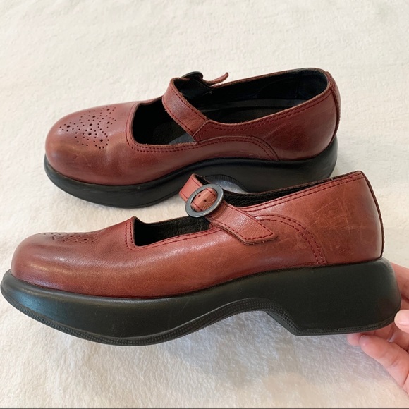 dansko clogs size 8